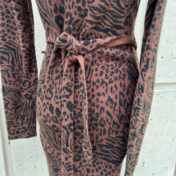 Leopard Print V-Neck Dress - Picture 8 of 11